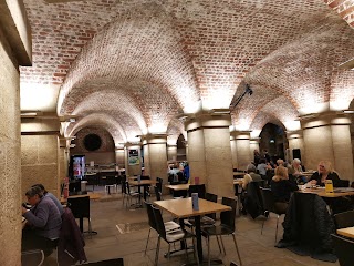 Café in the Crypt