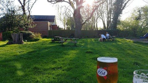 The Plume Of Feathers, Weedon