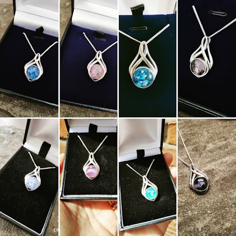 Endless Glass Ashes Memorial Jewellery & Keepsakes