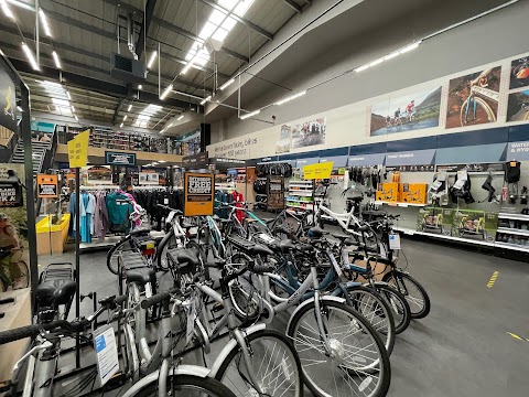 Halfords - Horsham