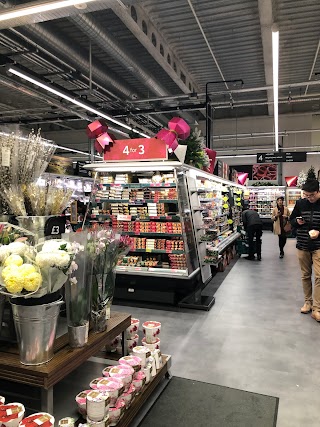 M&S Foodhall