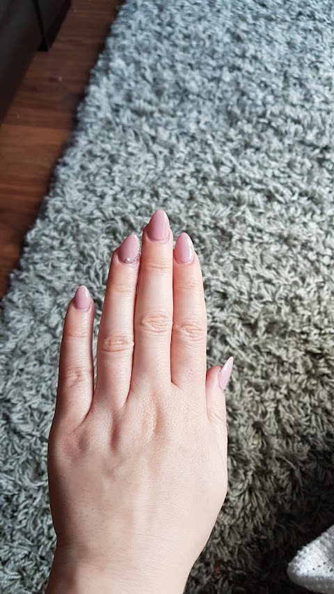 Crystal Nails Beauty