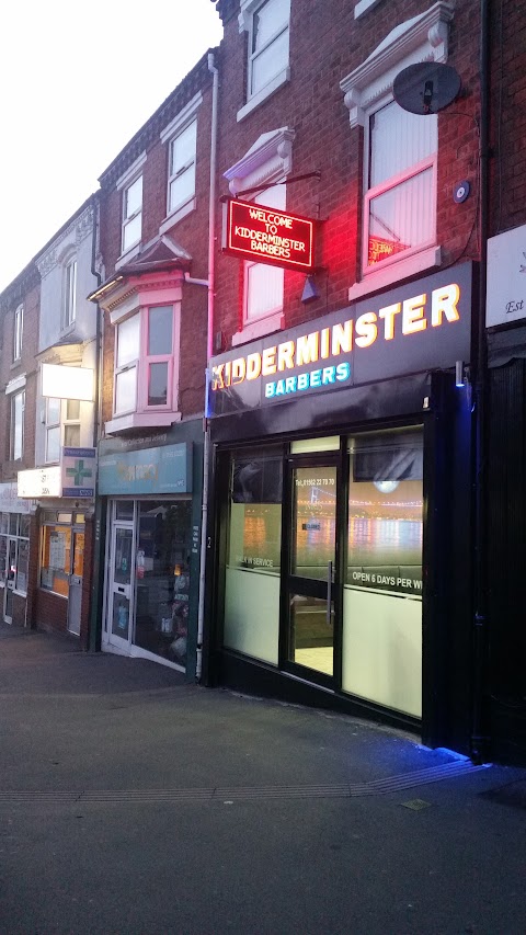 KIDDERMINSTER BARBERS "Traditional TURKISH Barbers Salon" Aslan Welcomes You