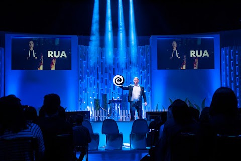 Rua - Leading Magician & Mentalist