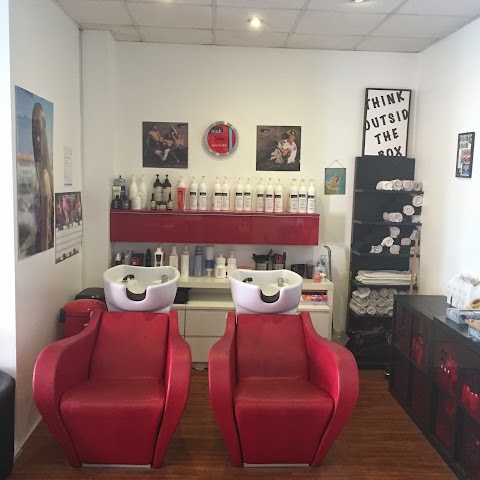DJ's Groom Room & Sandra May's Hair Studio Ltd