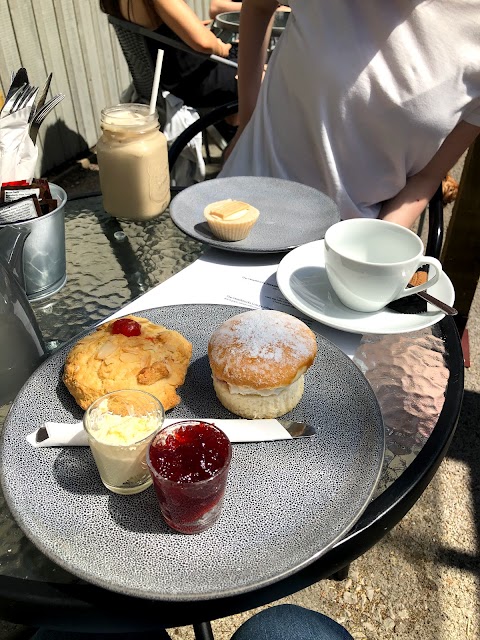 The Headstocks Tearoom and Takeaway