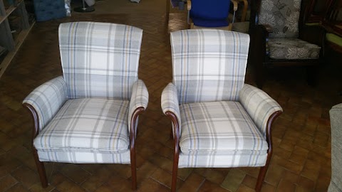 Lindsay’s Re-Upholstery