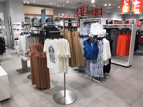 H&M