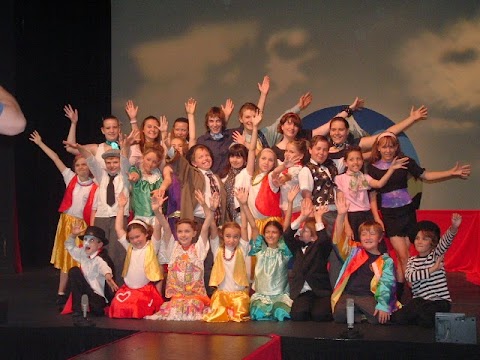 Curtain Up Theatre School Ltd