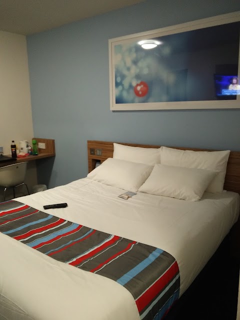 Travelodge Llanelli Central