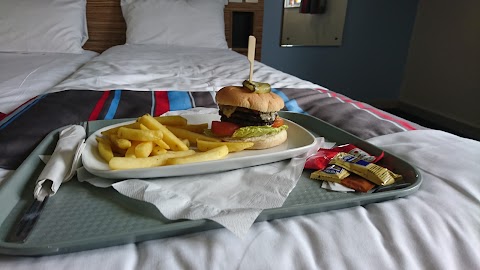 Travelodge Camberley Central