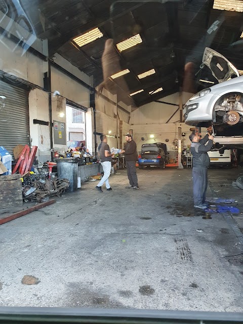 Bury Vehicle Repair & Tyre Centre ltd (MOT)