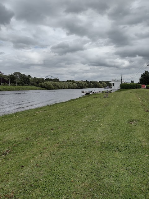 Thorpe Lakes Aqua Park