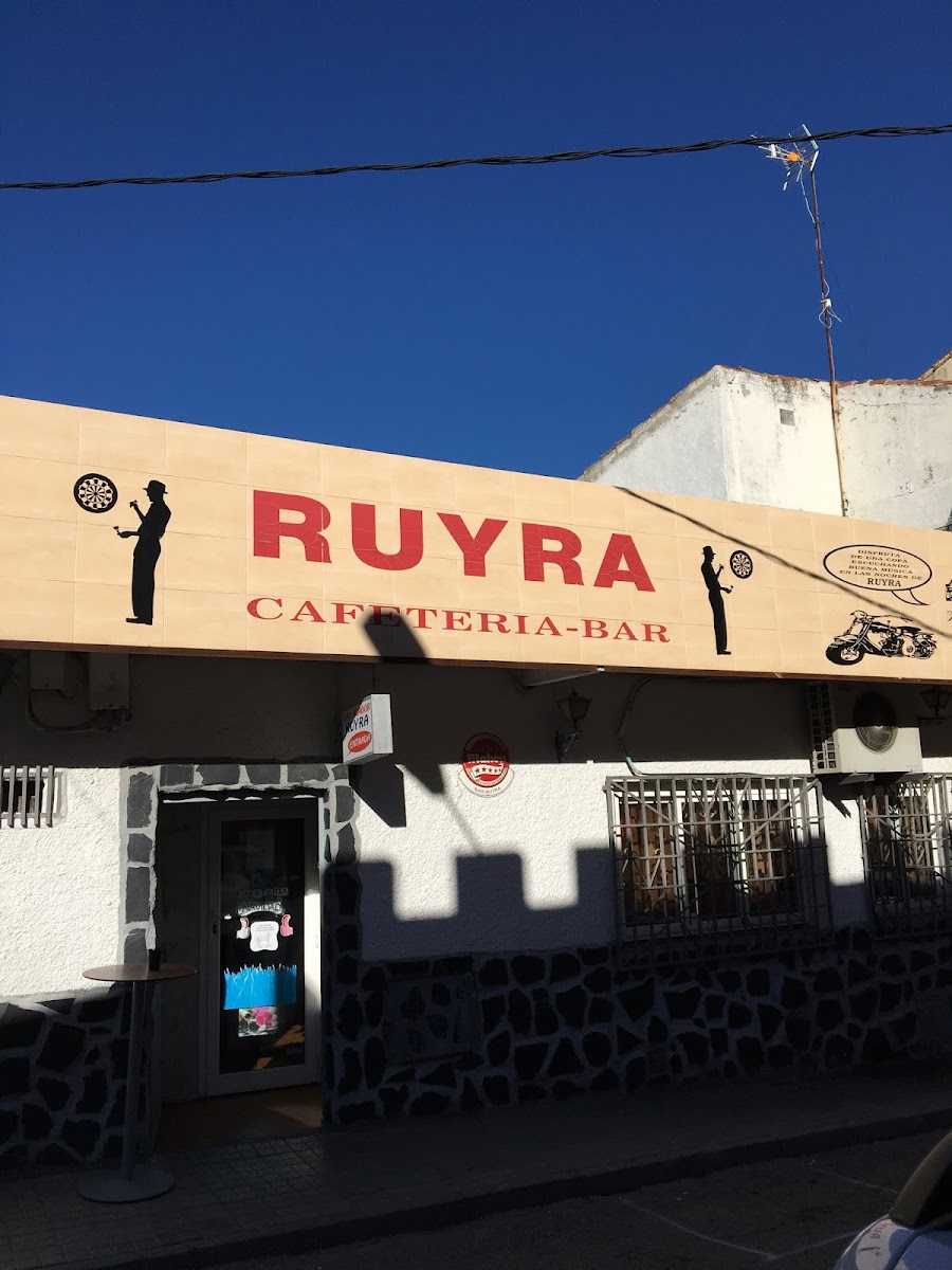 Foto de Bar Ruyra (asador de pollos para llevar)