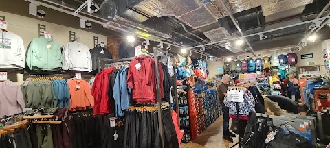 Mountain Warehouse Cheshire Oaks