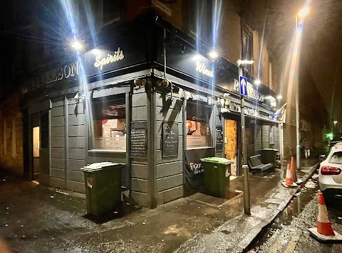 Neeson's Bar