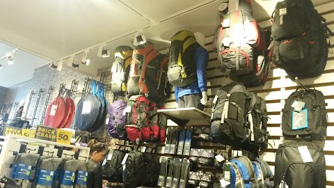 Mountain Warehouse Rushden Lakes