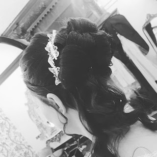 Lorraine buchan mobile hairdresser an wedding hairstylist