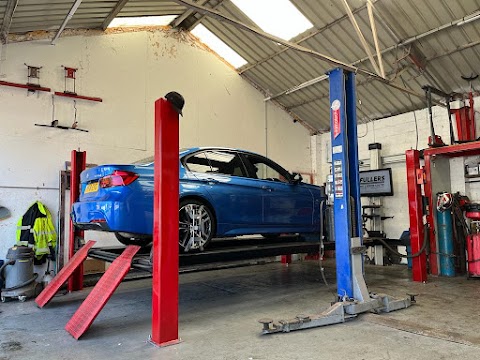 FULLERS MOT & REPAIR CENTRE