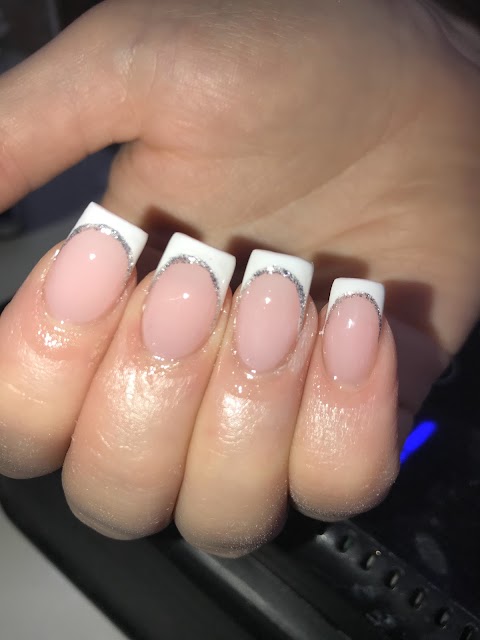 Tammy's Nails & Beauty