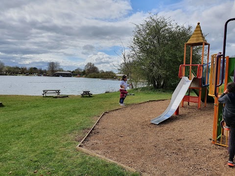 Cotswold Country Park & Beach