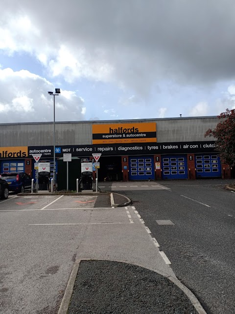 Halfords Autocentre Leeds (York Road)