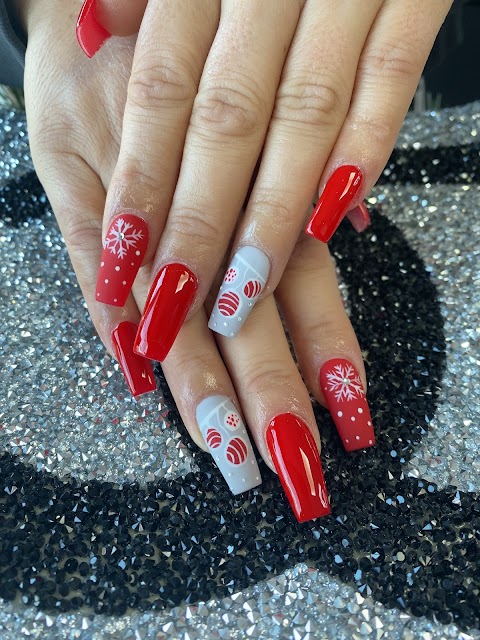 Kellys Nails & Beauty