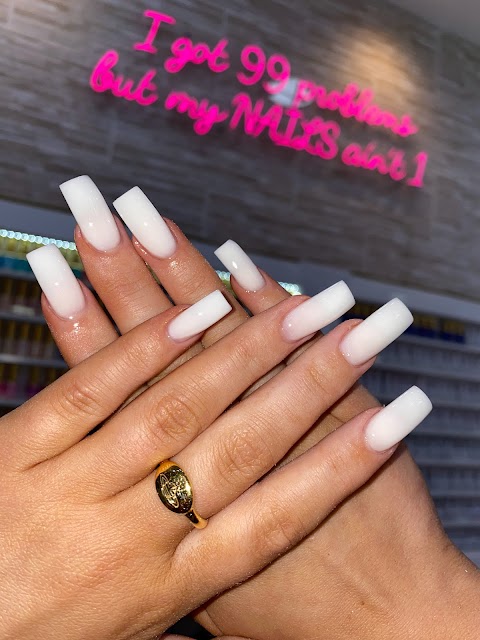 M1 Nails