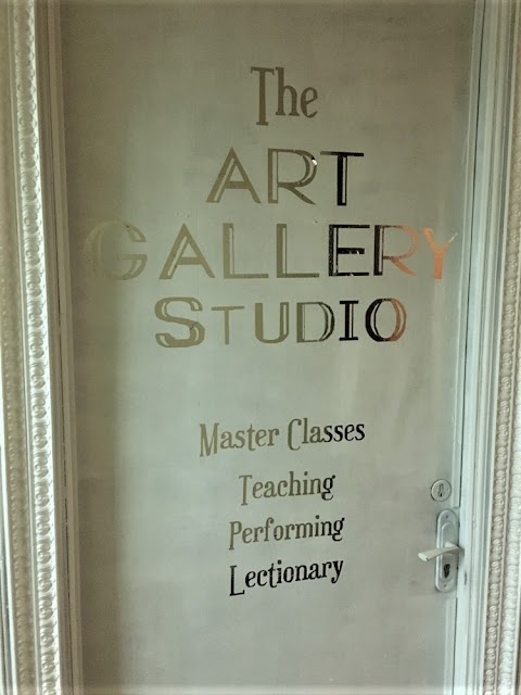 The ART GALLERY Studio