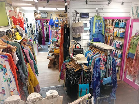 Quirky Boutique & Vintage LOOE