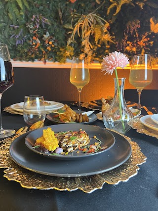 iViSecrets Vegan Fine Dining Lounge (iVeganiT) - Caribbean Asian Fusion Food