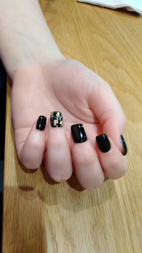 Nails at Studio 4