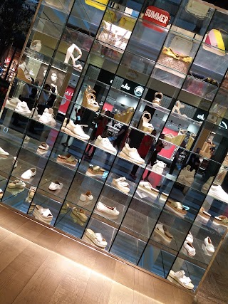 Kurt Geiger Trafford