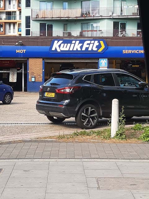 Kwik Fit - London - Elephant And Castle