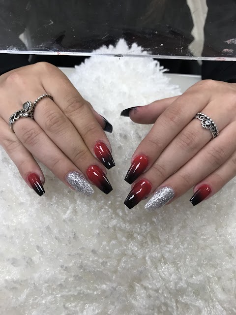 Skylar nails