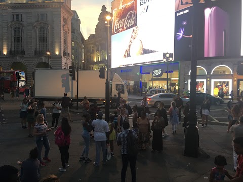 Piccadilly Circus (Stop S)