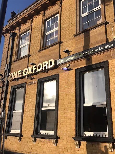 One Oxford - VIP Cocktail & Champagne Lounge