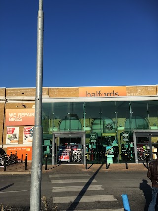 Halfords - Mile End Road