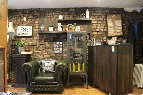 Cut Throat Kenny Oldham (Shop moved to 86 Rochdale Rd, Royton, OL2 6QF)