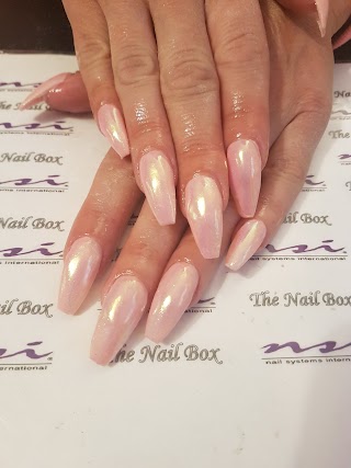 Louisa nails and beauty