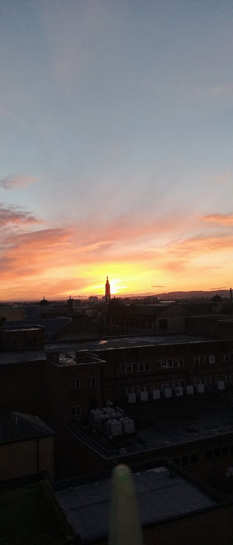 Glasgow Central Skyline Apartment