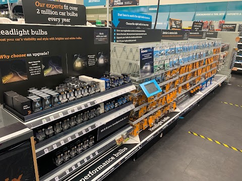 Halfords - Oldham