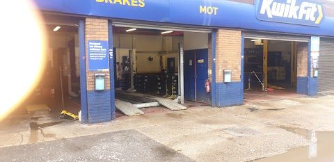 Kwik Fit - London - Elephant And Castle