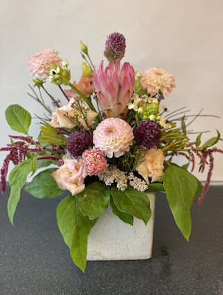 EM Hunt Floral Design