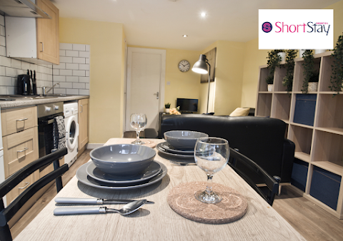 Short Stay Bristol Serviced Accommodation & Apartments St George