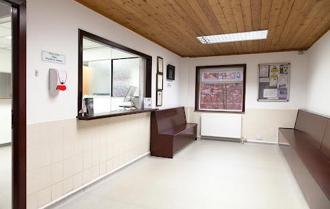 Barn Lodge Veterinary Hospital