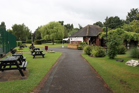 Vickersway Park and Cafe