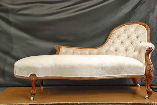 S Roberts Upholsterers