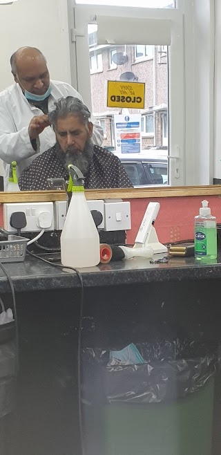 Hussain Barbers