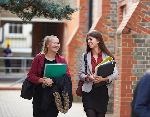 Leighton Park School